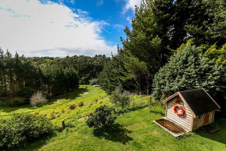 Photo of property in 223 Plymouth Road, Omata, New Plymouth, 4374