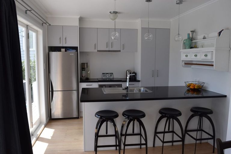 Photo of property in 11 Beulah Avenue, Rothesay Bay, Auckland, 0630