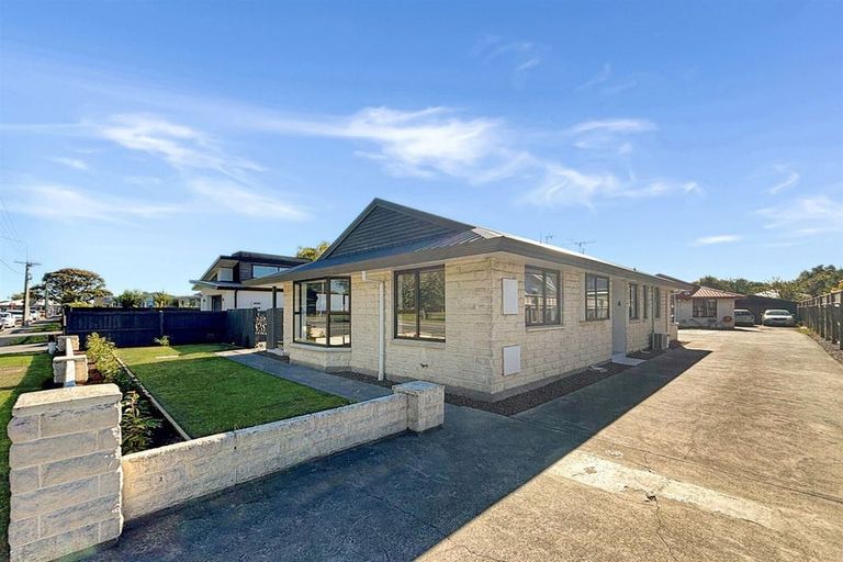 Photo of property in 1/644 Barbadoes Street, Edgeware, Christchurch, 8013