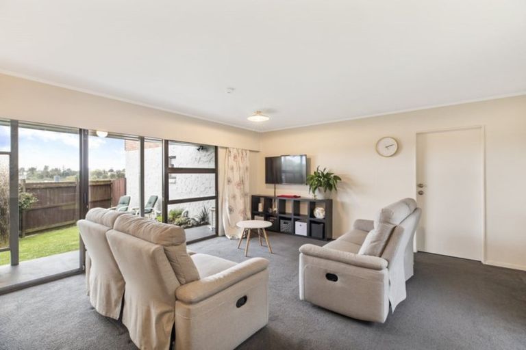 Photo of property in 2/38 Koromiko Street, New Lynn, Auckland, 0600
