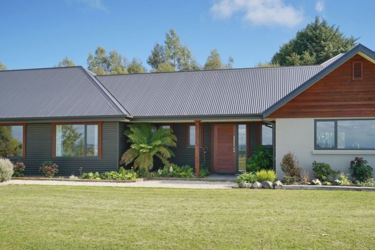 Photo of property in 175 Summerhill Road, Cust, Rangiora, 7471