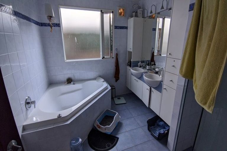 Photo of property in 31a Oban Road, Browns Bay, Auckland, 0630