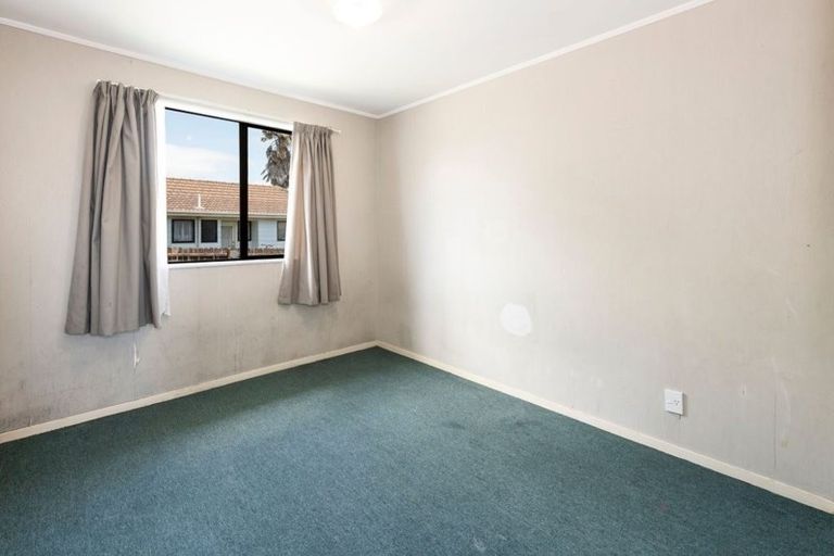 Photo of property in 1/41 Taitimu Drive, Weymouth, Auckland, 2103