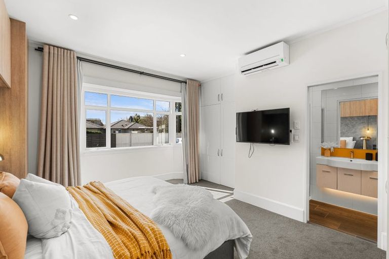 Photo of property in 16 Taylors Avenue, Bryndwr, Christchurch, 8052