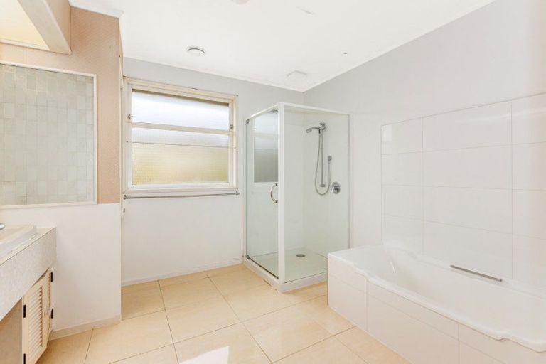 Photo of property in 1 Bede Grove, Tawa, Wellington, 5028