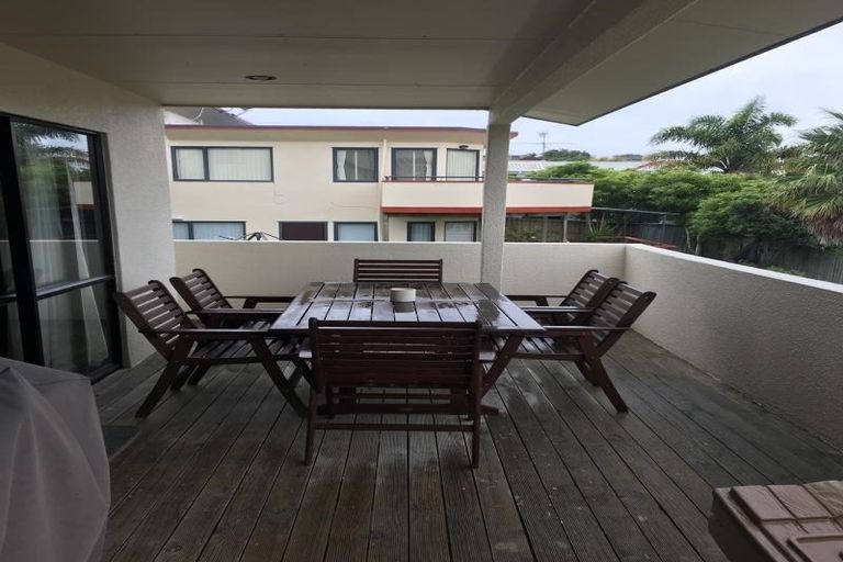 Photo of property in 138 Wiseley Road, West Harbour, Auckland, 0618