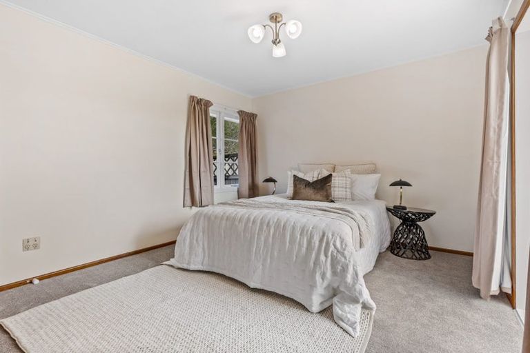 Photo of property in 40 Vodanovich Road, Te Atatu South, Auckland, 0610