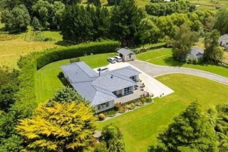 Photo of property in 5 Buckley Road, Shannon, Palmerston North, 4474