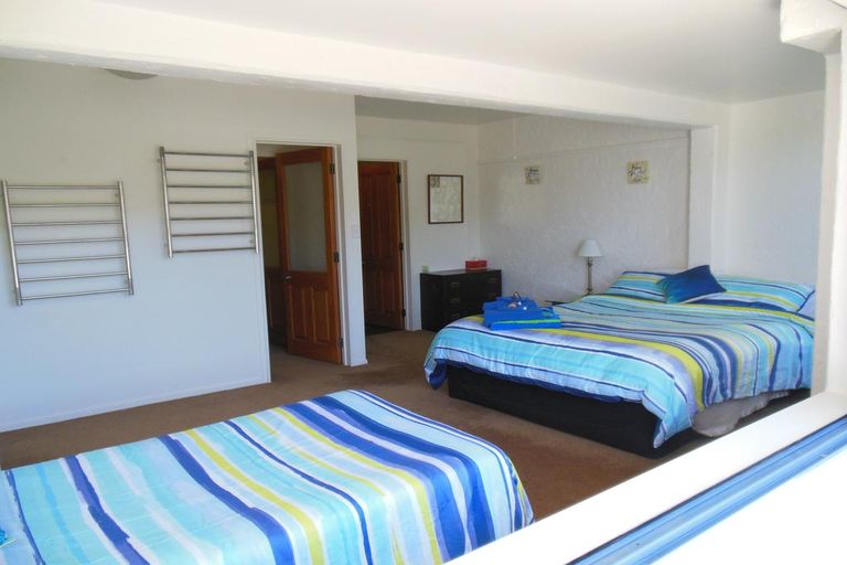 Photo of property in 2e Weranui Road, Waiwera, Orewa, 0994