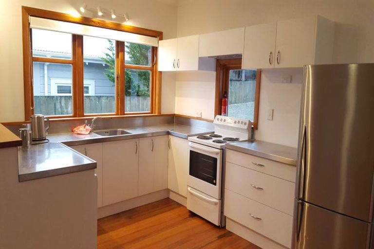 Photo of property in 93 Karori Road, Karori, Wellington, 6012