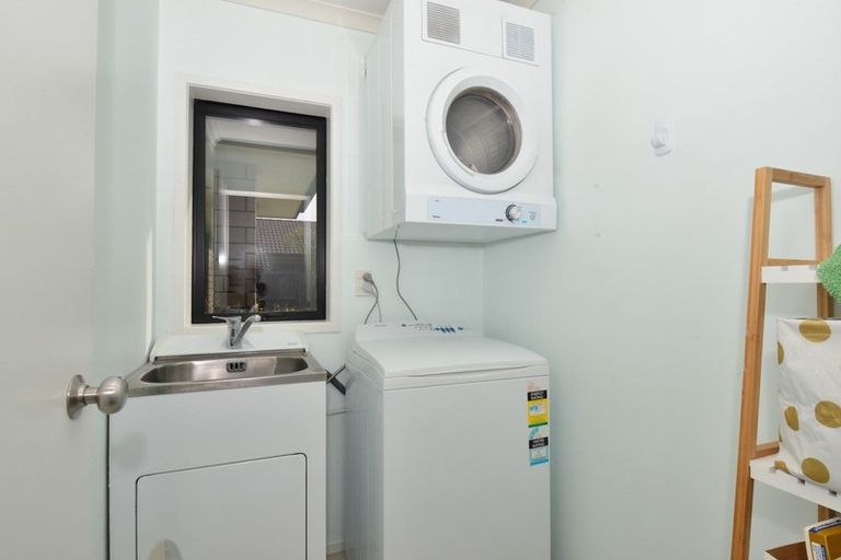 Photo of property in 11 Whitney Place, Rototuna North, Hamilton, 3210