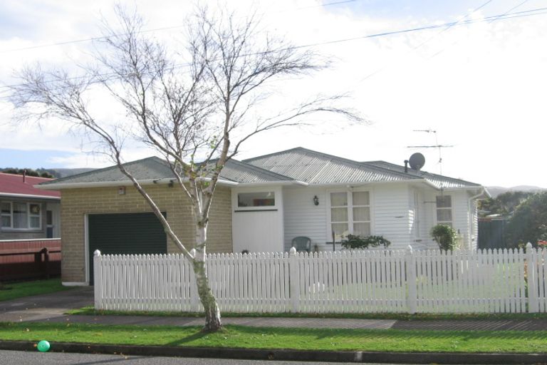 Photo of property in 23 Mcdonald Street, Taita, Lower Hutt, 5011