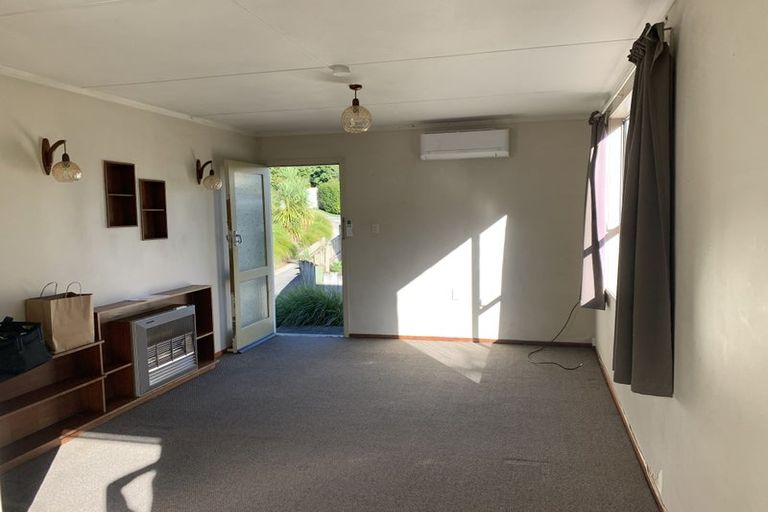 Photo of property in 8a Awanui Street, Merrilands, New Plymouth, 4312
