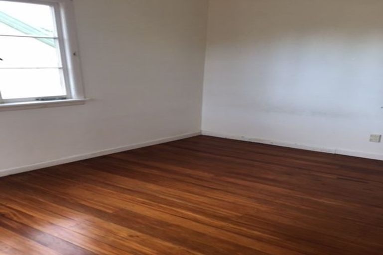 Photo of property in 2/72 Nile Road, Milford, Auckland, 0620