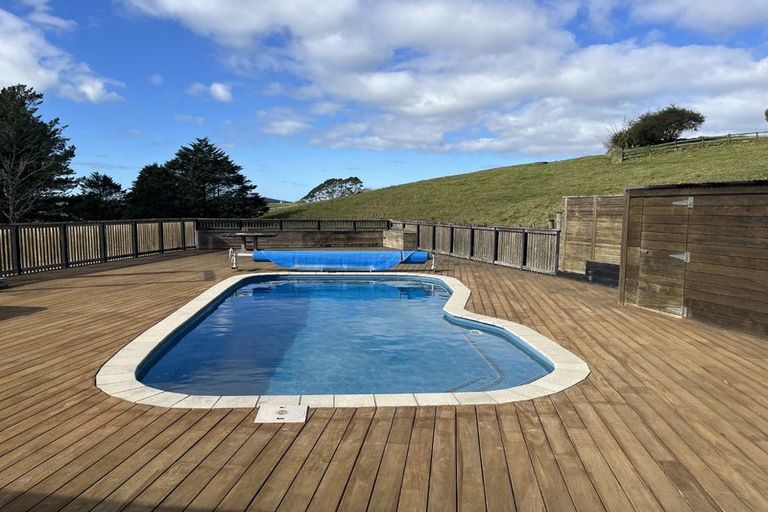 Photo of property in 174 Zanders Road, Helensville, Waimauku, 0882