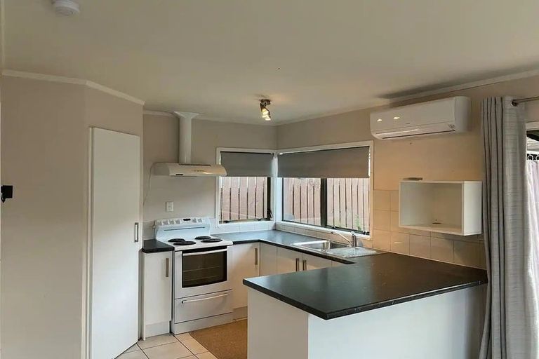 Photo of property in 2 Short Street, Papakura, 2110
