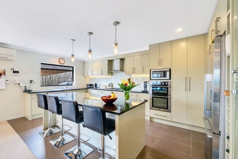 Photo of property in 15 Leafield Crescent, Henderson, Auckland, 0612