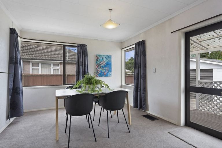 Photo of property in 9 Kendal Avenue, Burnside, Christchurch, 8053