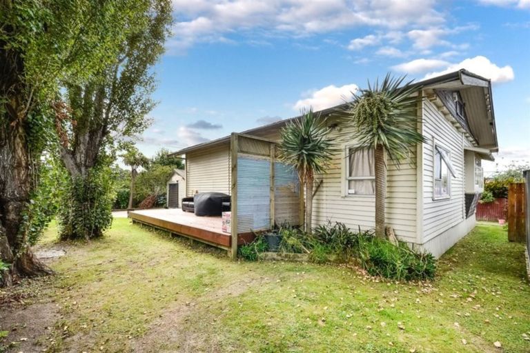 Photo of property in 2a Parakai Avenue, Parakai, 0830