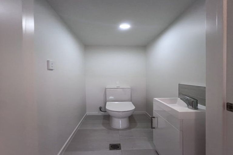 Photo of property in 7 Sheralee Place, Bucklands Beach, Auckland, 2014