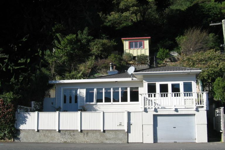 Photo of property in 317 Muritai Road, Eastbourne, Lower Hutt, 5013