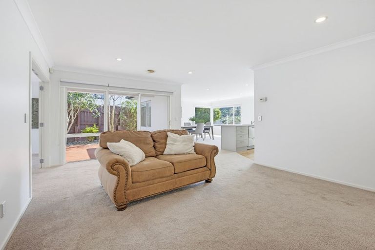 Photo of property in 47 Te Puia Drive, Aotea, Porirua, 5024