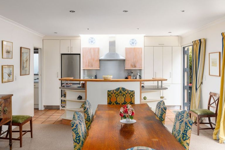 Photo of property in 56 Hawkesbury Avenue, St Albans, Christchurch, 8014