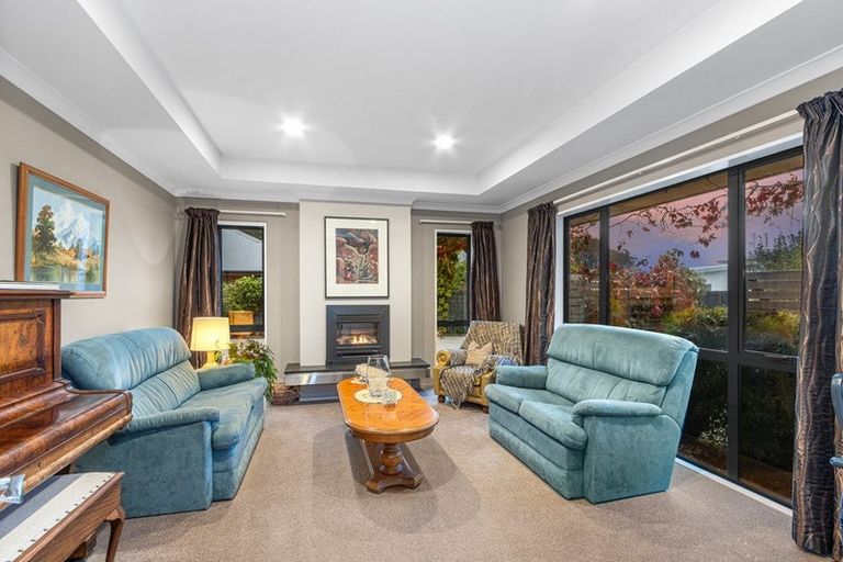 Photo of property in 10 Mokihi Gardens, Hillmorton, Christchurch, 8024