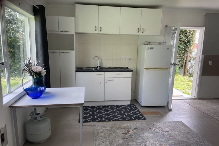 Photo of property in 2/46a Salisbury Road, Birkdale, Auckland, 0626