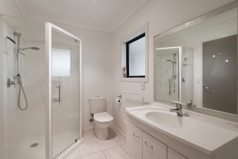 Photo of property in 14/64 Kawaha Point Road, Kawaha Point, Rotorua, 3010