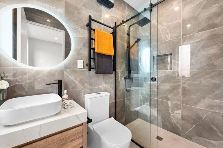 Photo of property in 20 Triangle Road, Massey, Auckland, 0614