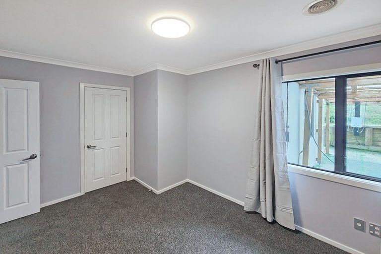 Photo of property in 52 Aotea Drive, Aotea, Porirua, 5024