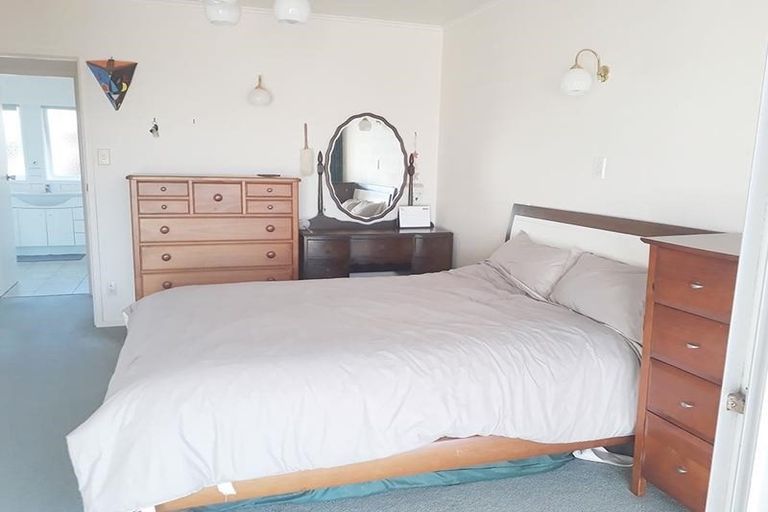 Photo of property in 10 Terrylyn Drive, Hillcrest, Auckland, 0627