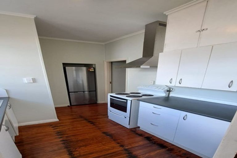 Photo of property in 325 Lake Road, Hauraki, Auckland, 0622