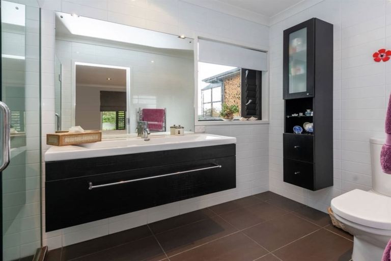 Photo of property in 5 Ullswater Place, Half Moon Bay, Auckland, 2012