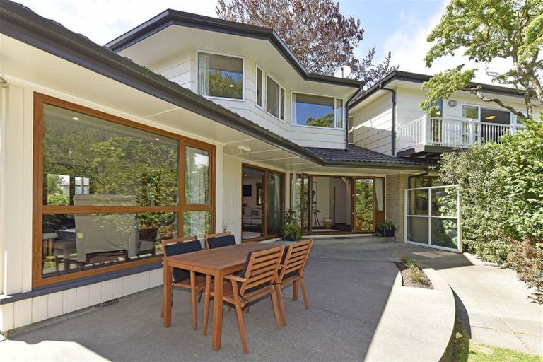 Photo of property in 2 Hadlow Place, Burnside, Christchurch, 8041