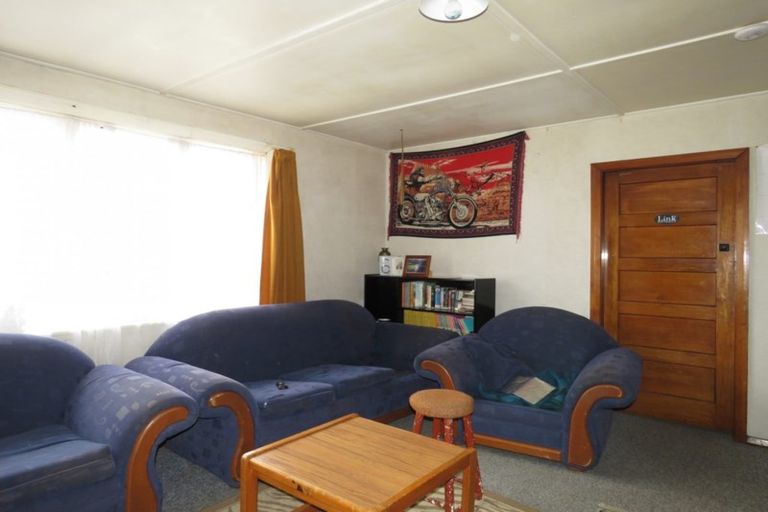 Photo of property in 37 Rintoul Street, Westport, 7825