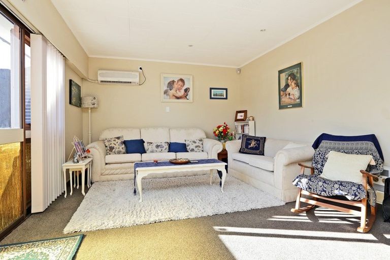 Photo of property in 6/512 Heretaunga Street East, Hastings, 4122