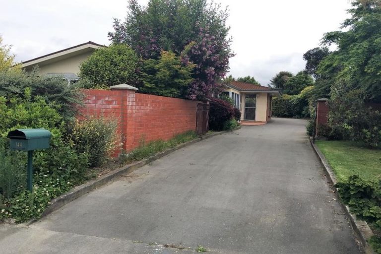Photo of property in 144 Warren Crescent, Hillmorton, Christchurch, 8025
