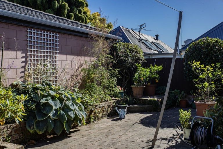 Photo of property in 2/27 Prossers Road, Saint Martins, Christchurch, 8022