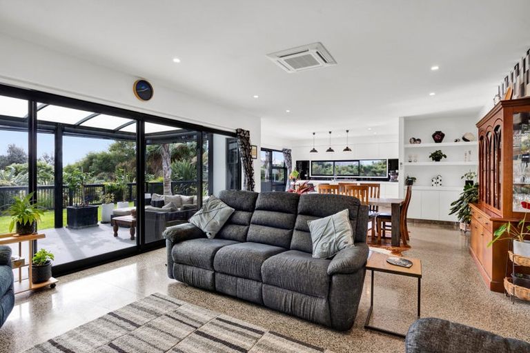 Photo of property in 23 Links Drive, Waiwhakaiho, New Plymouth, 4312