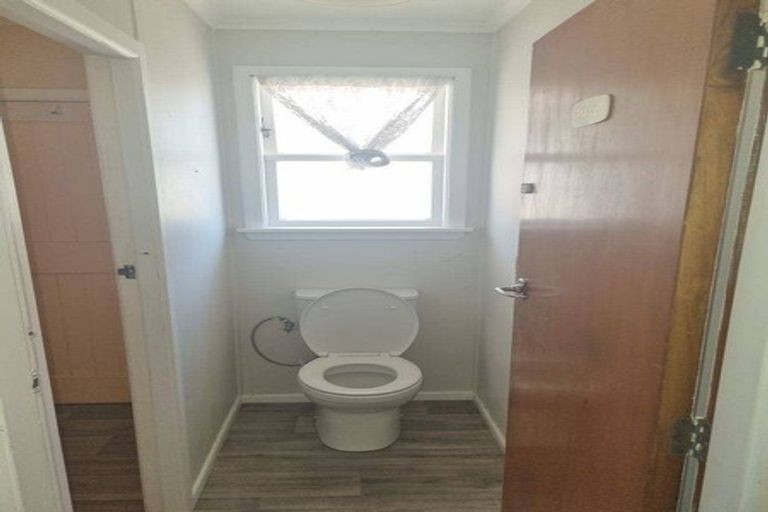 Photo of property in 38 Miro Street, Castlecliff, Whanganui, 4501