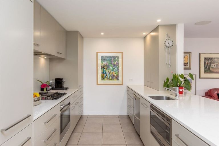 Photo of property in 10 Frith Place, Burnside, Christchurch, 8053