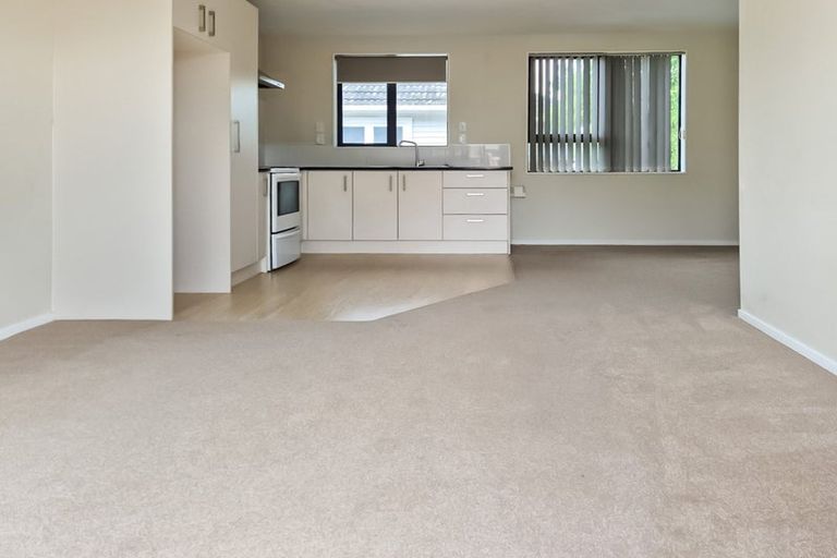 Photo of property in 5 Mcburney Place, Mangere East, Auckland, 2024