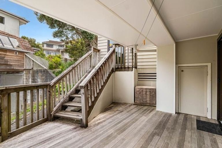 Photo of property in 21 Homewood Place, Chatswood, Auckland, 0626