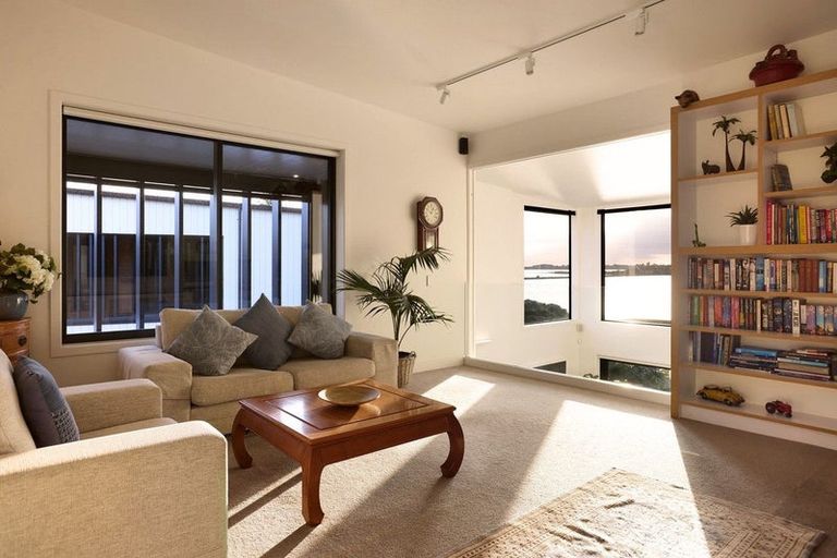 Photo of property in 1 Fourth Avenue, Tauranga, 3110