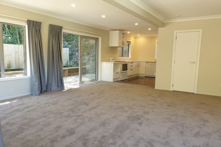 Photo of property in 4/102 Chester Road, Tawa, Wellington, 5028