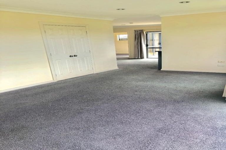 Photo of property in 1 Genesis Place, Flat Bush, Auckland, 2019