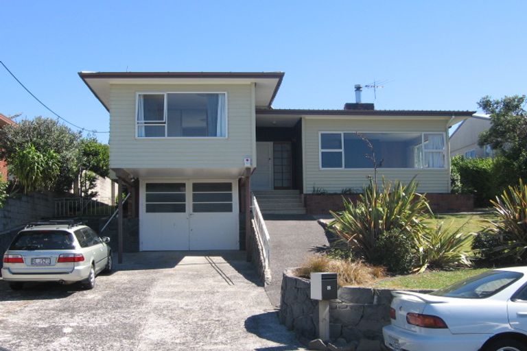 Photo of property in 12 Currey Crescent, Milford, Auckland, 0620