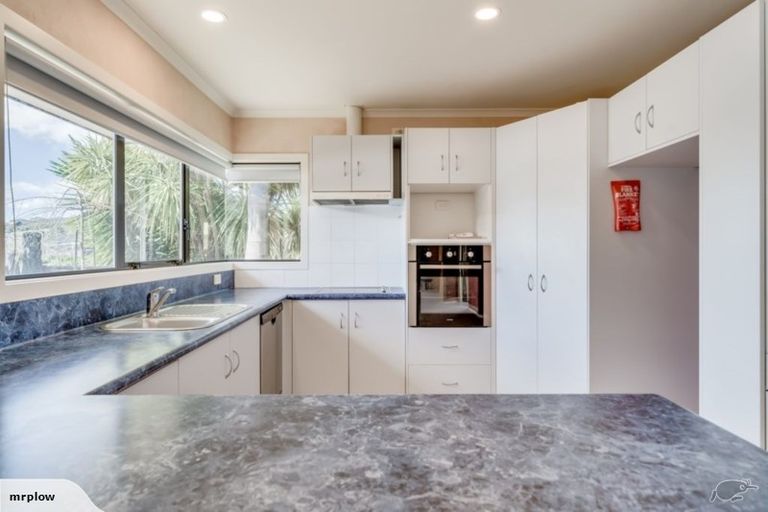 Photo of property in 11 Avon Rise, Welcome Bay, Tauranga, 3112